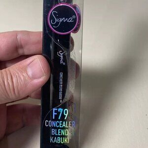 NEW Sigma Concealer Blend Kabuki Brush F79